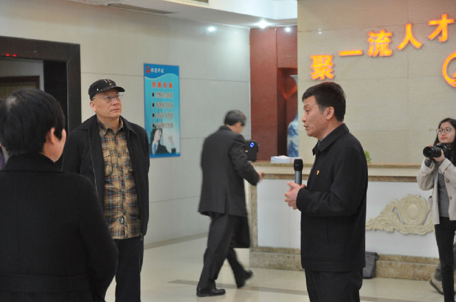 廣西中華文化促進(jìn)會(huì)主席文明來我司調(diào)研